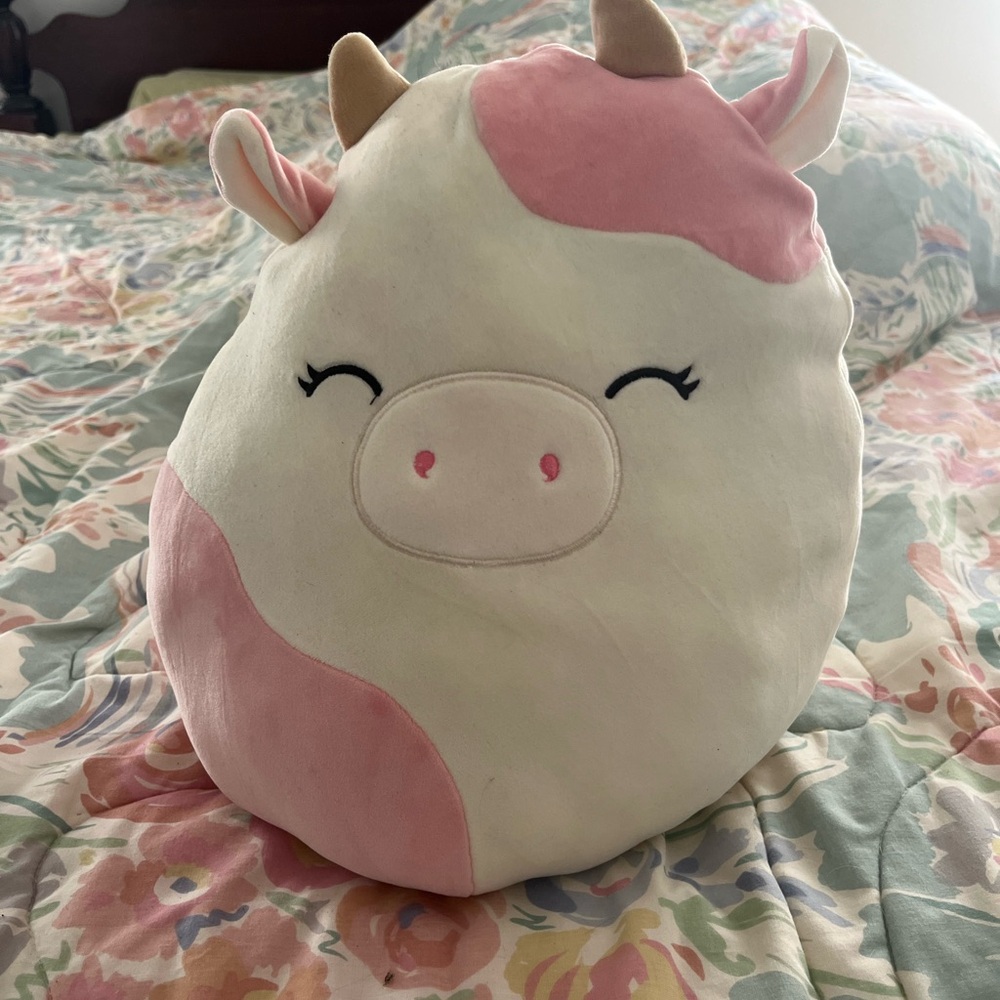Cute Cow Flip-A-Mellow by Squishmallows Medium